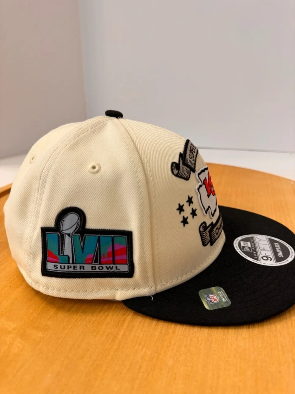 New Era Kansas City Chiefs Super Bowl Champions Snapback Hat - Cream & Black